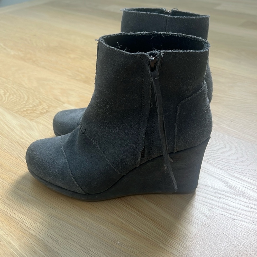 Toms Wedge Ankle Zip Grey Booties Size 8